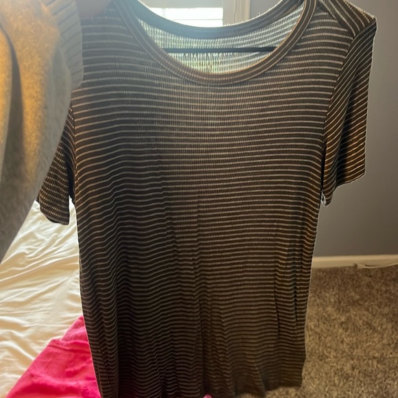 green striped shirt - Picture 1 of 1